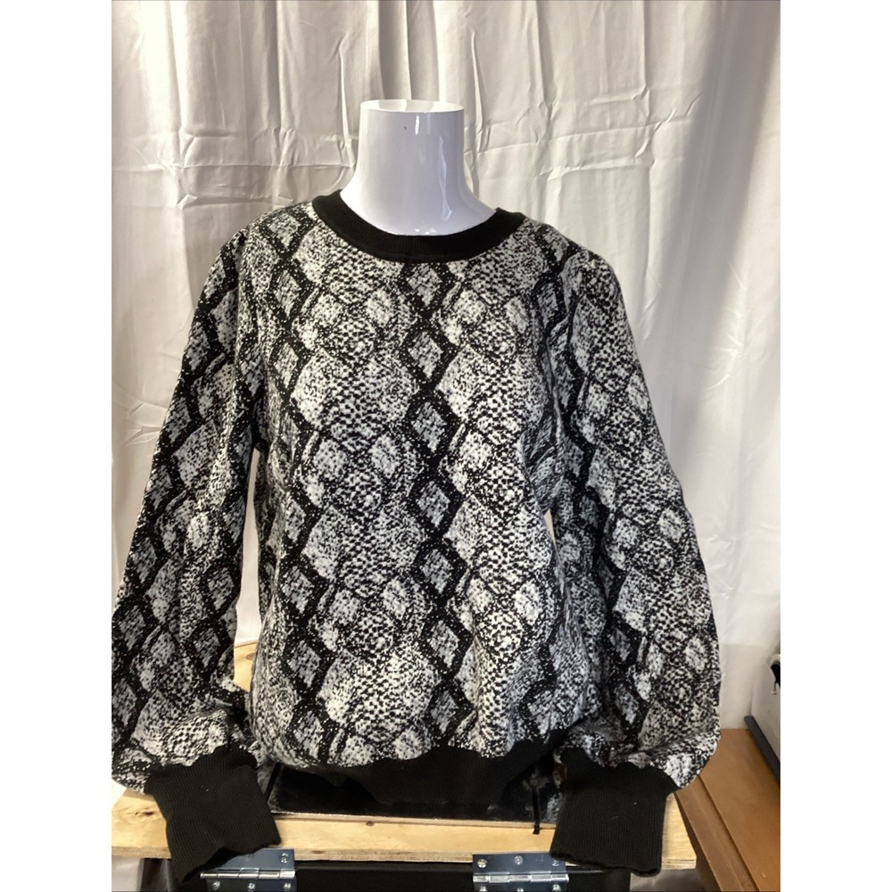 lularoe piper black and white sweater long sleeve new with tags crew neck X-larg